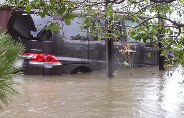 台風18号 13年 で水害罹災 Do It Ourselves それ自分でやってみたら