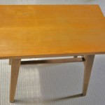 古いテーブルの再生～堅牢化と再塗装